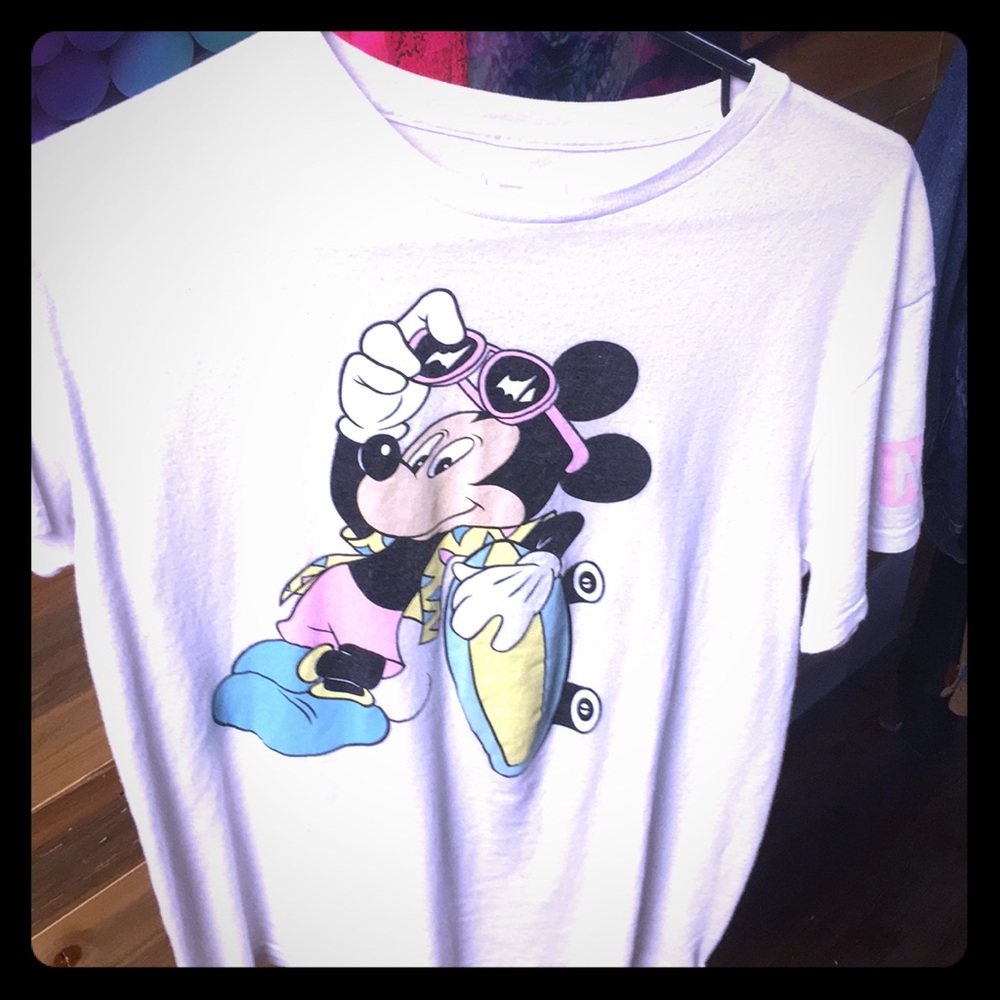 MEDIUM MICKEY MOUSE SHIRT